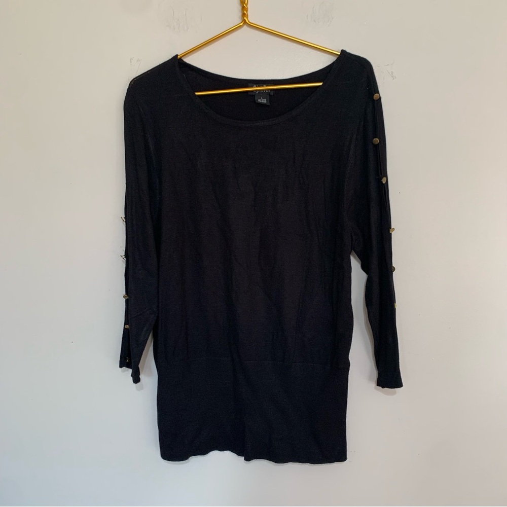 Chic Black Long Sleeve Top with Button Accents